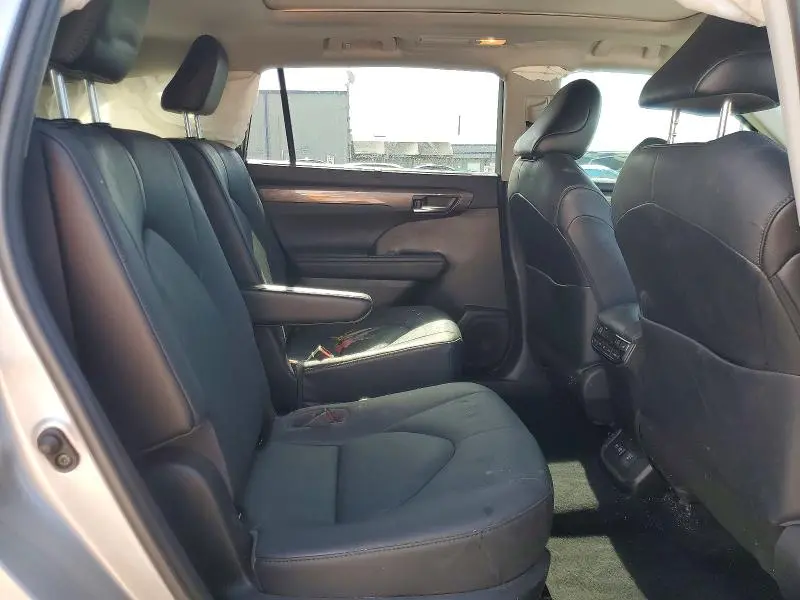 2021 TOYOTA HIGHLANDER HYBRID PLATINUM  