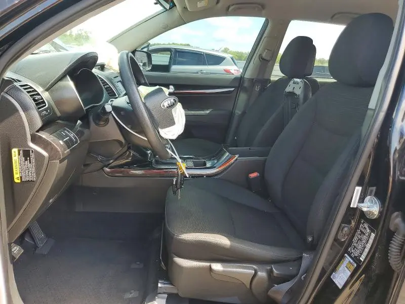 2015 KIA SORENTO LX  