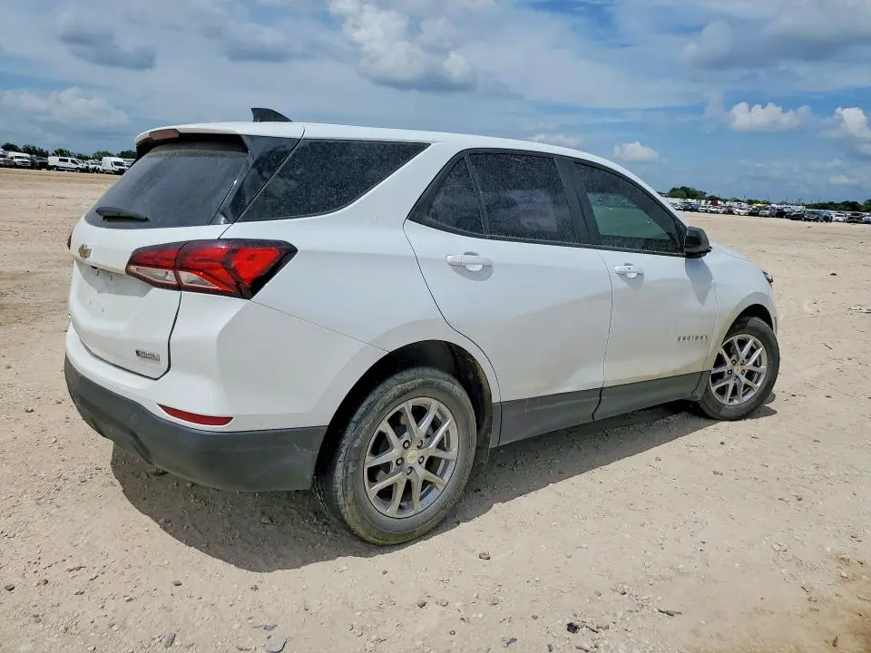 2022 CHEVROLET EQUINOX LS  