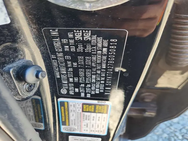 2011 KIA SORENTO LX  