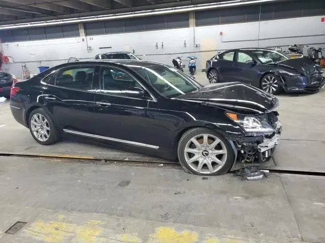2011 HYUNDAI EQUUS SIGNATURE  