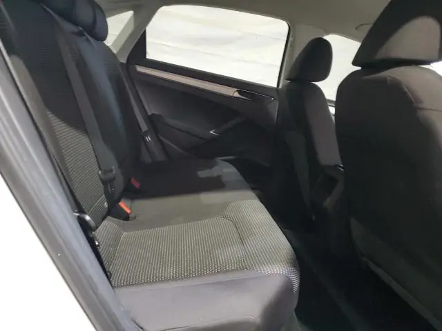 2017 VOLKSWAGEN PASSAT S  