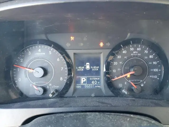 2016 TOYOTA SIENNA LE  