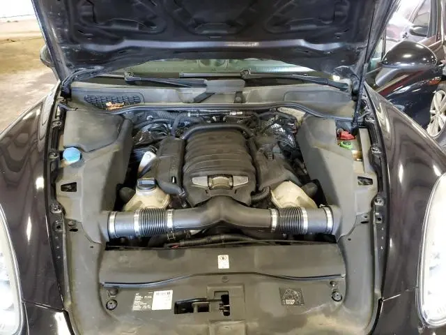 2014 PORSCHE CAYENNE GTS  