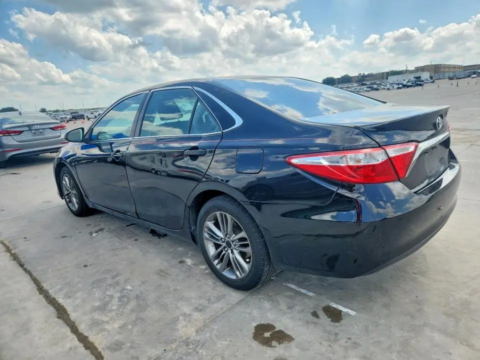 2017 TOYOTA CAMRY SE  