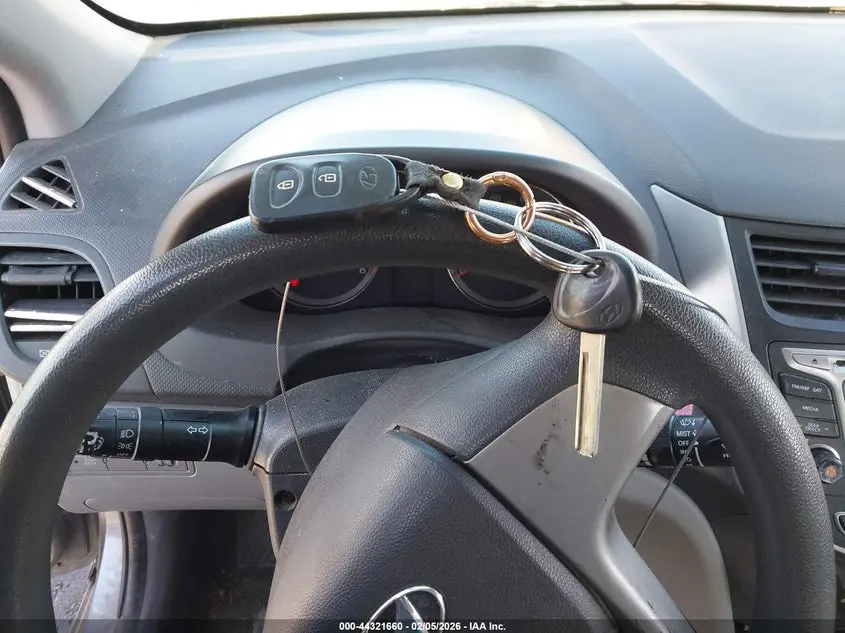 2015 HYUNDAI ACCENT GLS