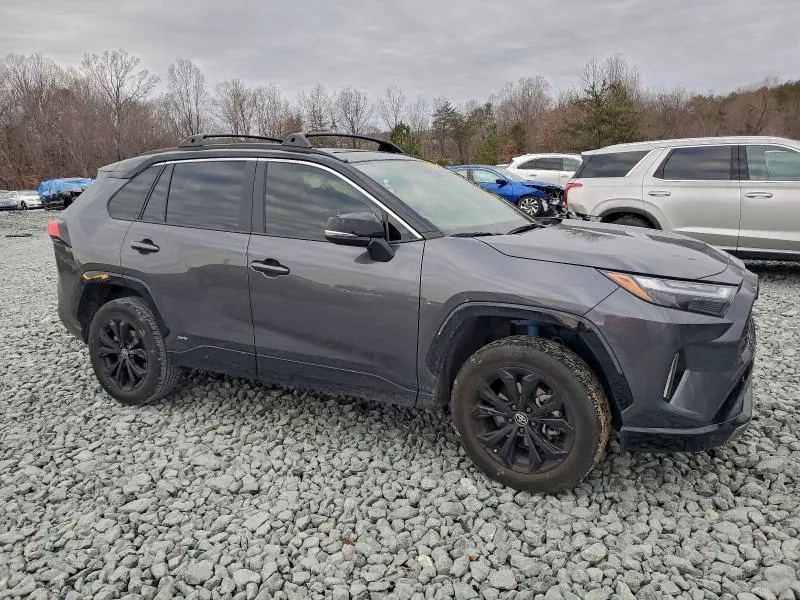 2025 TOYOTA RAV4 XSE  