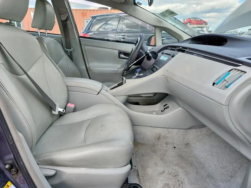 2011 TOYOTA PRIUS THREE  