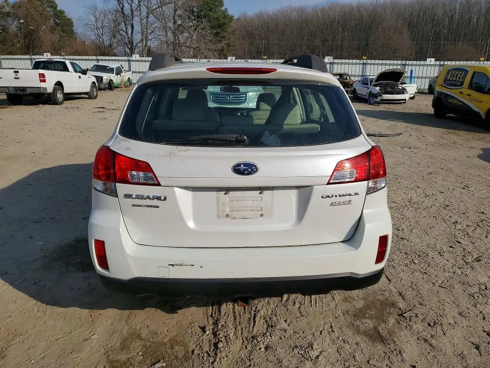 2011 SUBARU OUTBACK 2.5I  