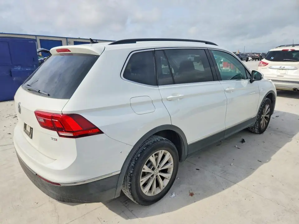 2018 VOLKSWAGEN TIGUAN SE  