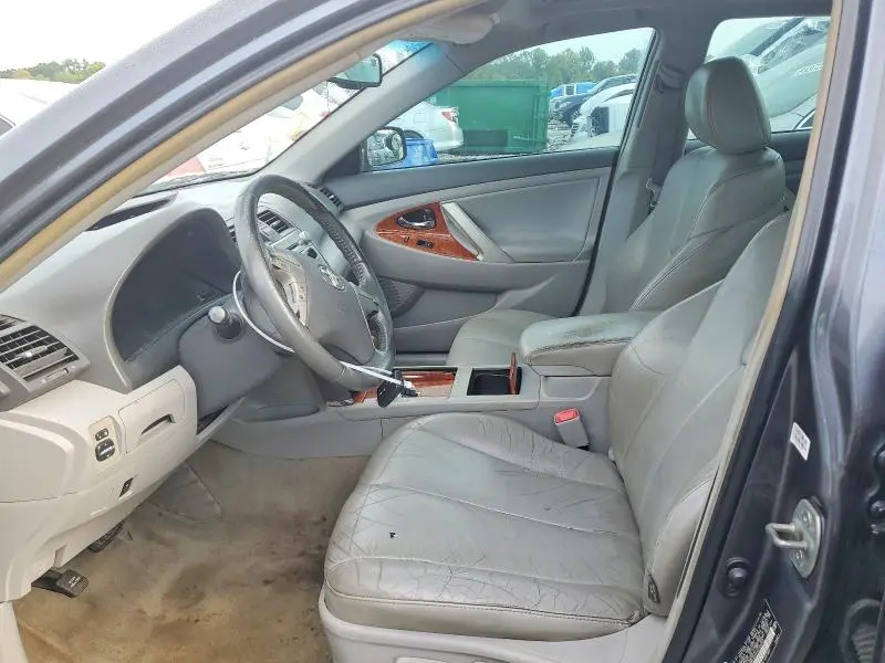 2010 TOYOTA CAMRY XLE V6  