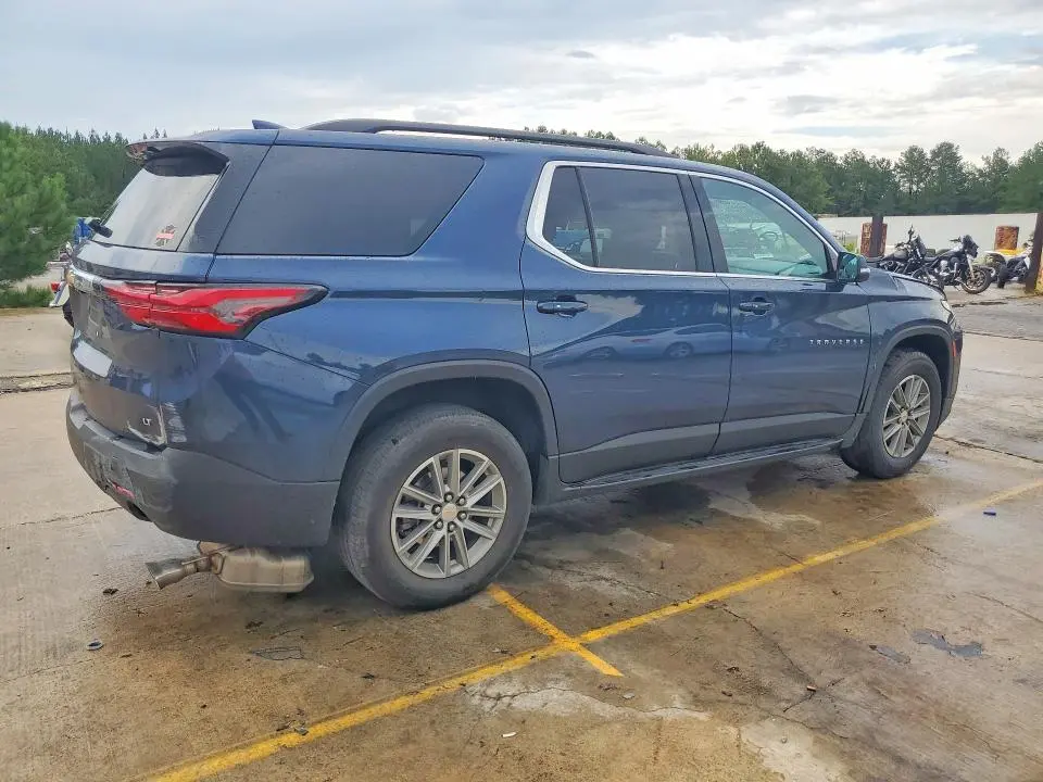 2023 CHEVROLET TRAVERSE LT  