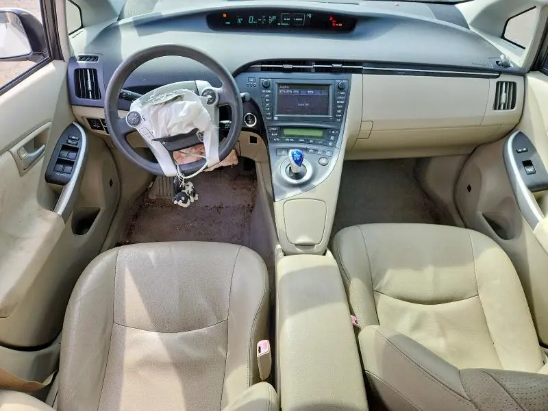 2011 TOYOTA PRIUS THREE  