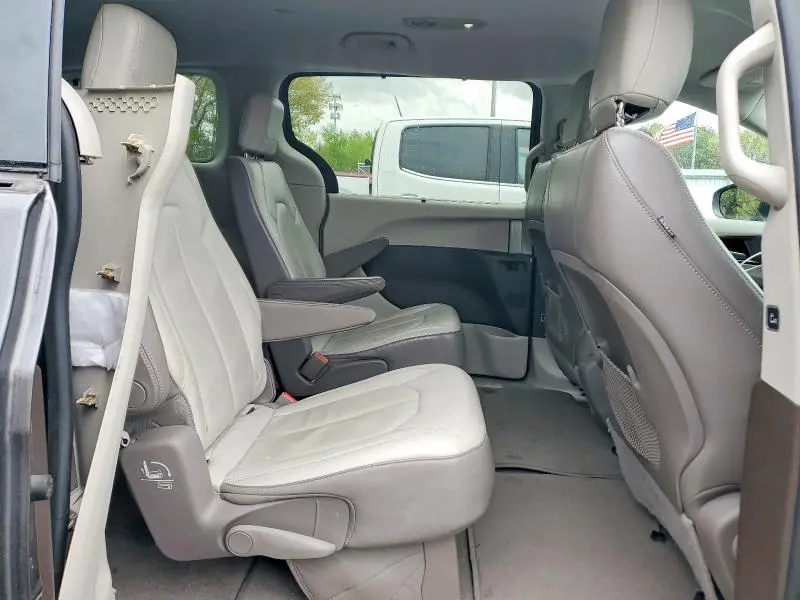 2017 CHRYSLER PACIFICA TOURING L  