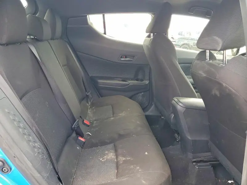 2019 TOYOTA C-HR XLE  