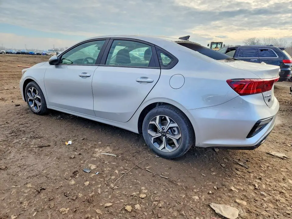 2021 KIA FORTE LXS  