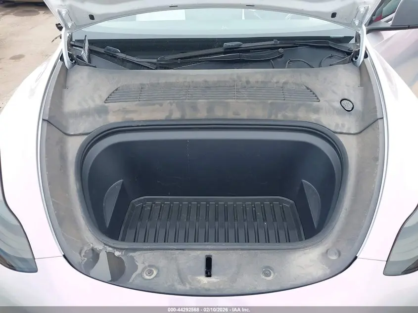 2024 TESLA MODEL Y LONG RANGE DUAL MOTOR ALL-WHEEL DRIVE