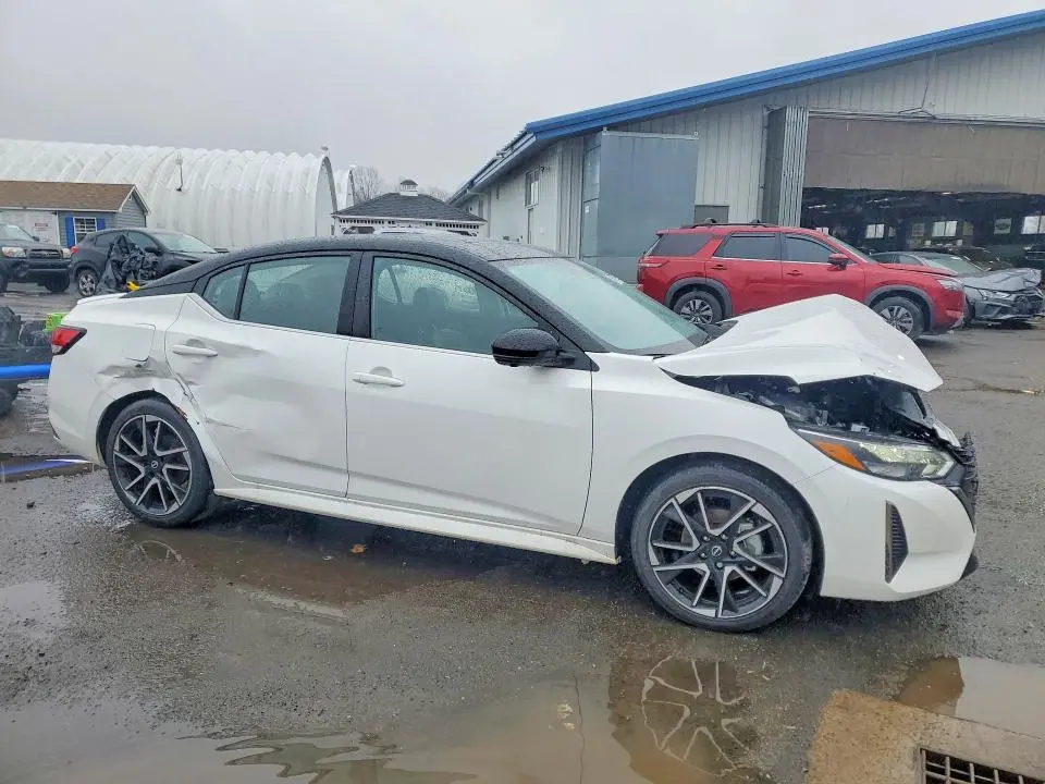 2025 NISSAN SENTRA SR  