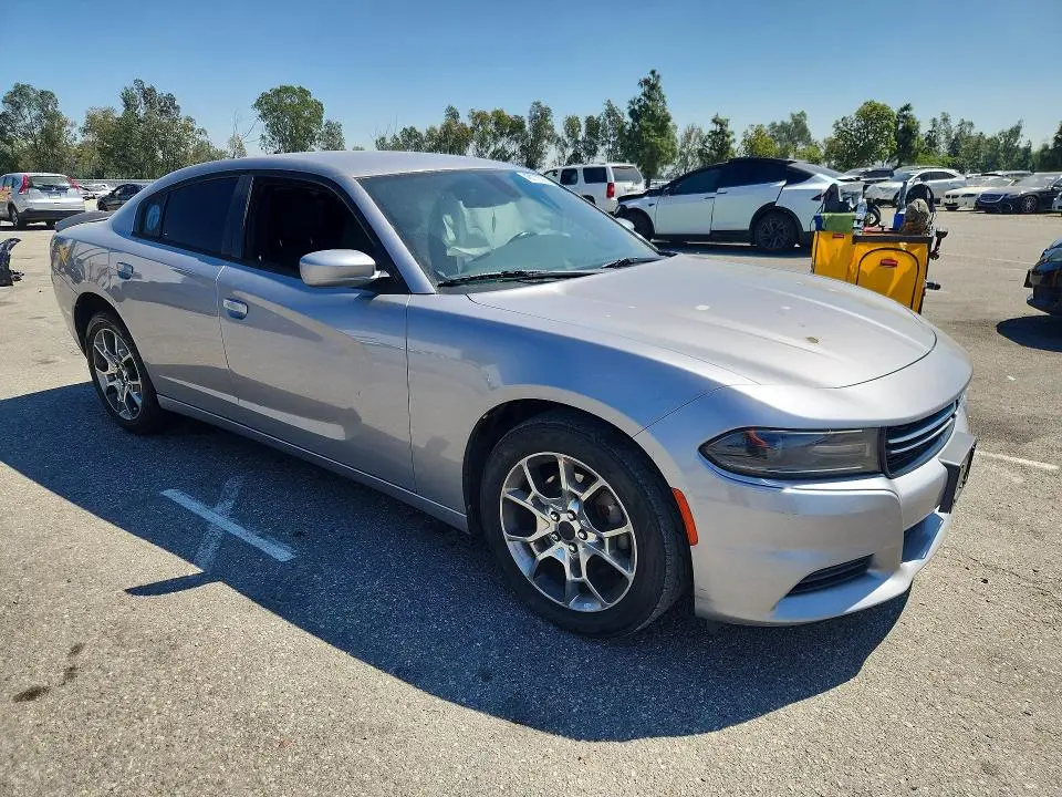 2015 DODGE CHARGER SE  