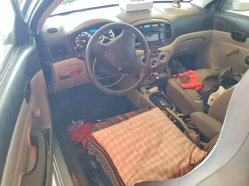 2011 HYUNDAI ACCENT GL  
