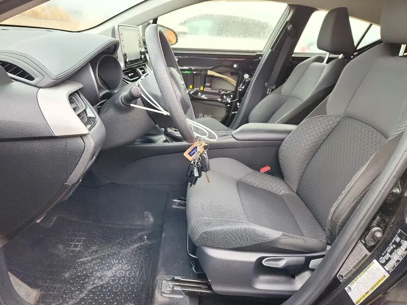 2021 TOYOTA C-HR XLE  