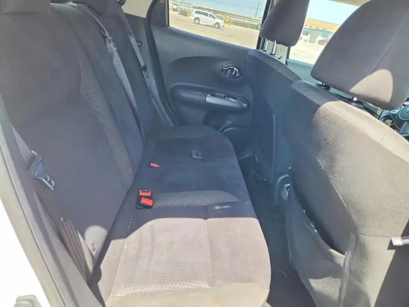 2016 NISSAN JUKE SV  