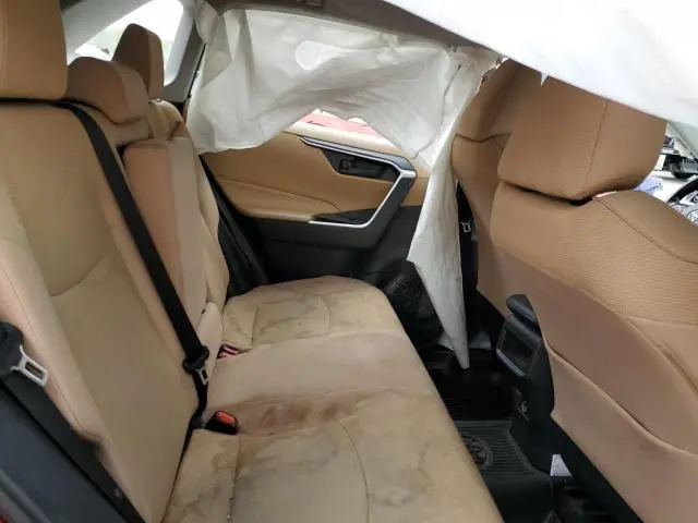 2019 TOYOTA RAV4 LE
