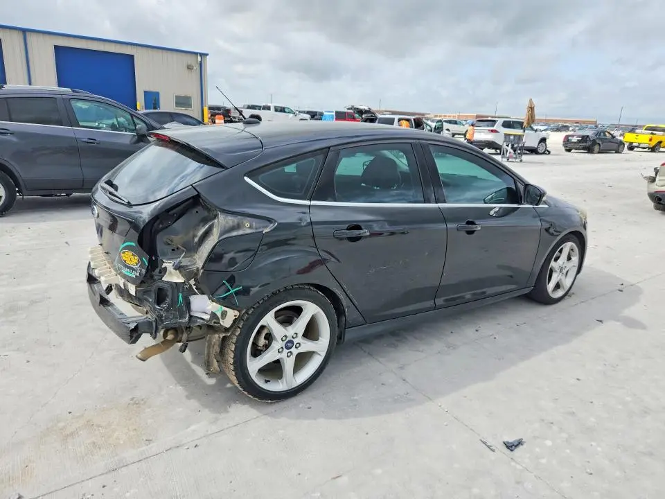 2014 FORD FOCUS TITANIUM  