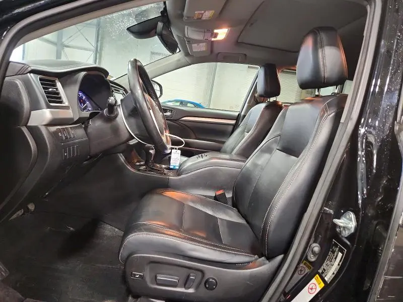 2017 TOYOTA HIGHLANDER XLE  
