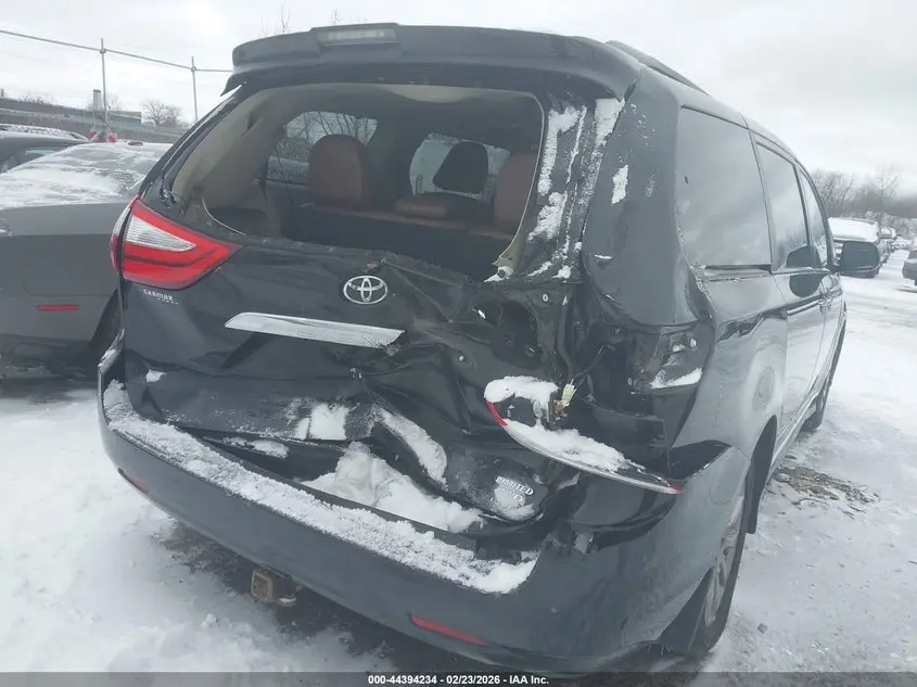 2019 TOYOTA SIENNA LIMITED PREMIUM 7 PASSENGER