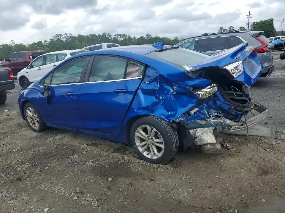 2019 CHEVROLET CRUZE LT  