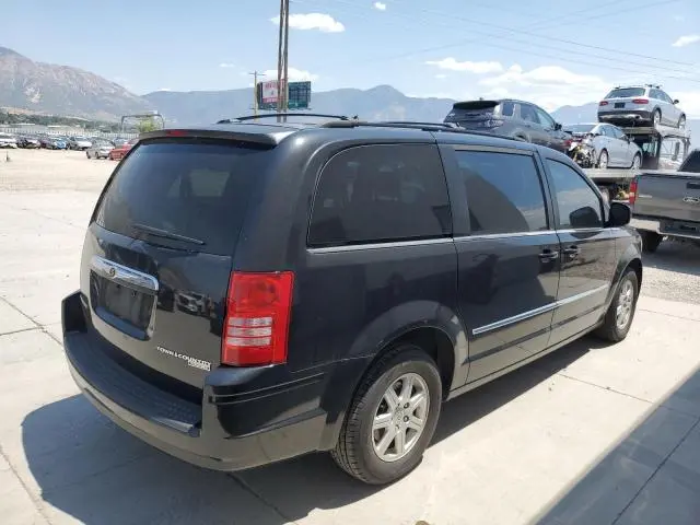 2010 CHRYSLER TOWN & COUNTRY TOURING PLUS  