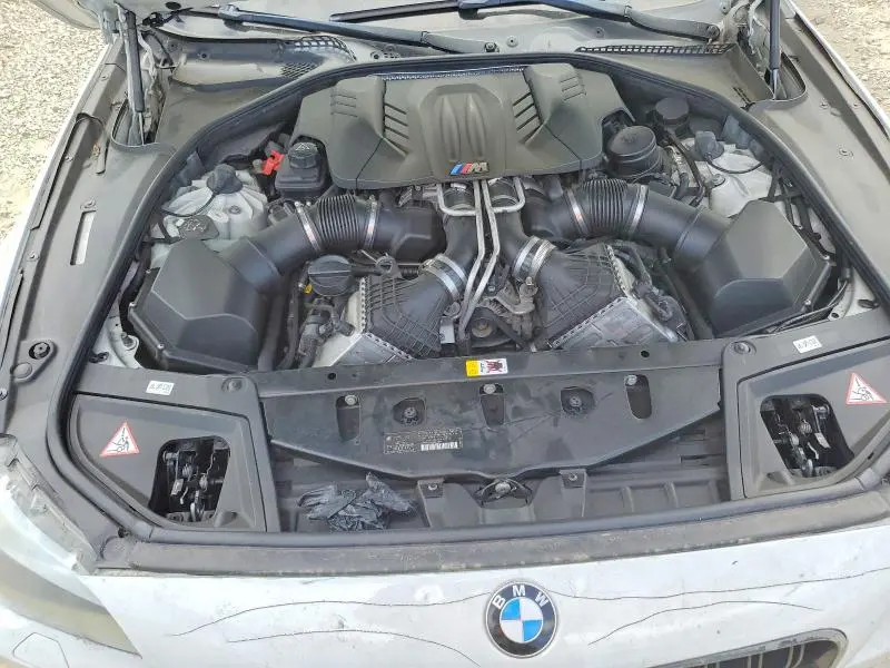 2013 BMW M5   