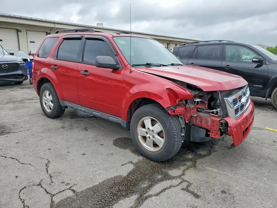 2011 FORD ESCAPE XLT  