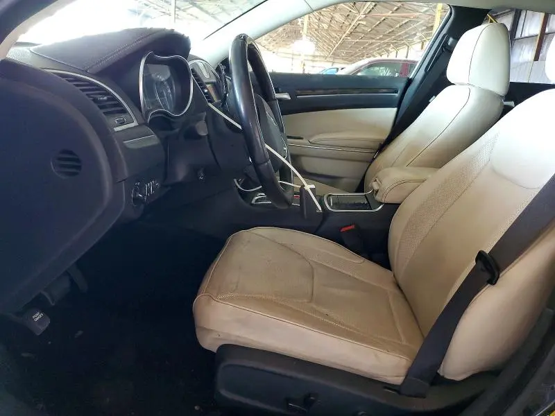 2015 CHRYSLER 300C   