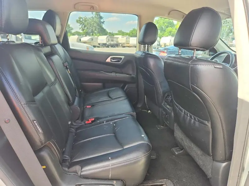 2019 NISSAN PATHFINDER SL  