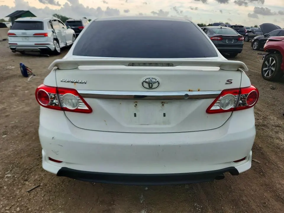 2011 TOYOTA COROLLA S  