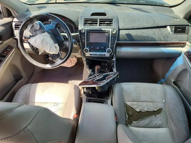 2012 TOYOTA CAMRY XLE  