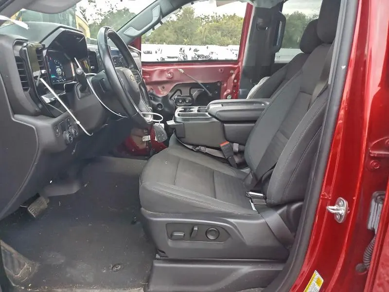 2023 CHEVROLET SILVERADO C1500 LT  