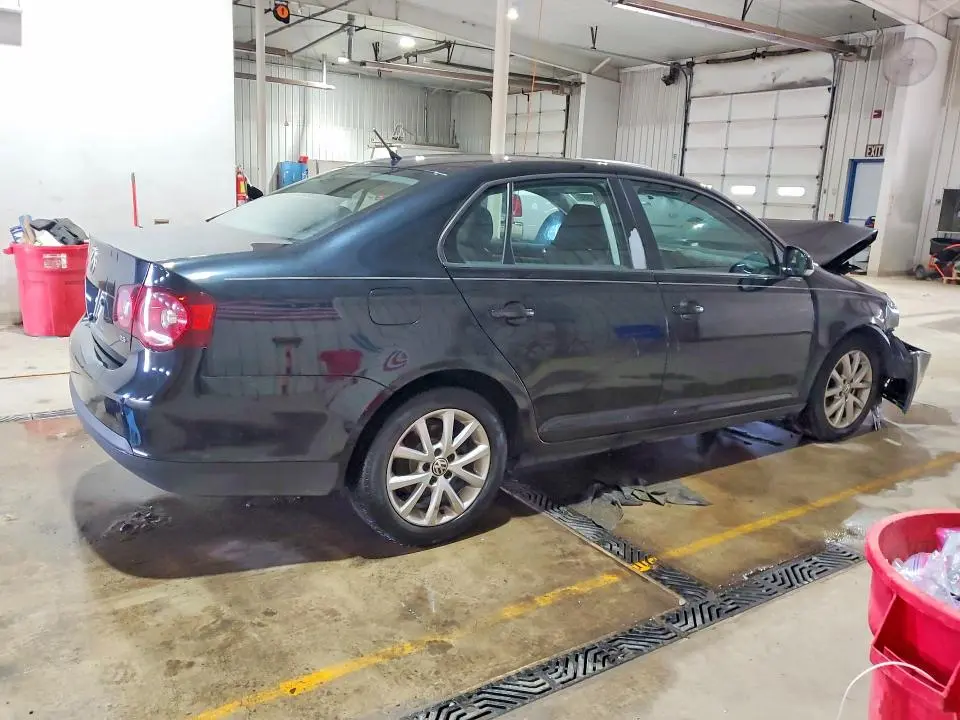 2010 VOLKSWAGEN JETTA LIMITED  