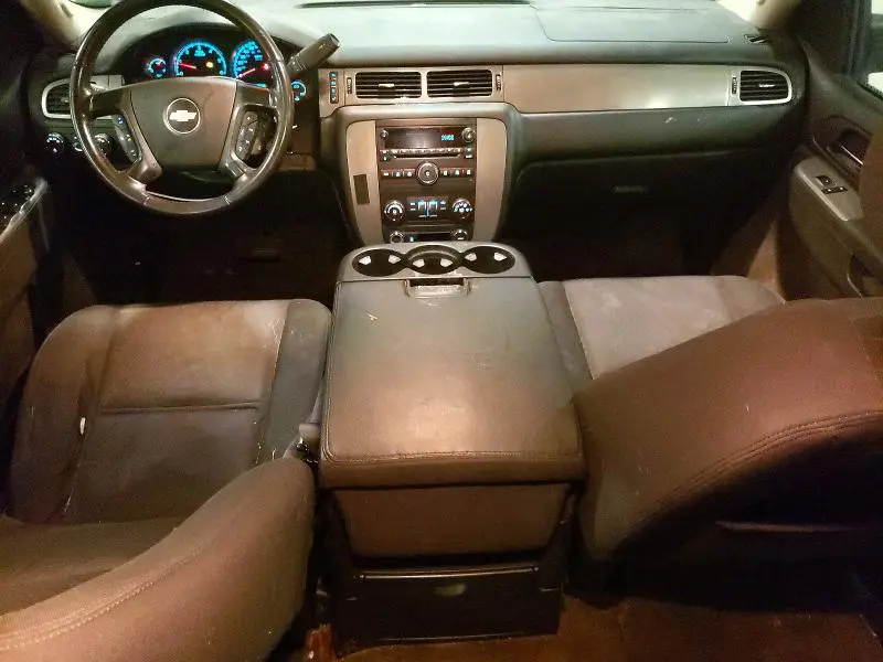 2010 CHEVROLET SUBURBAN K1500 LS  