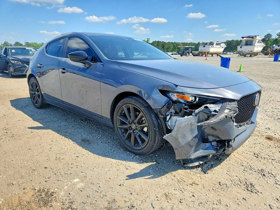 2025 MAZDA 3 PREFERRED  