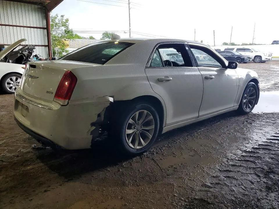 2016 CHRYSLER 300 LIMITED  