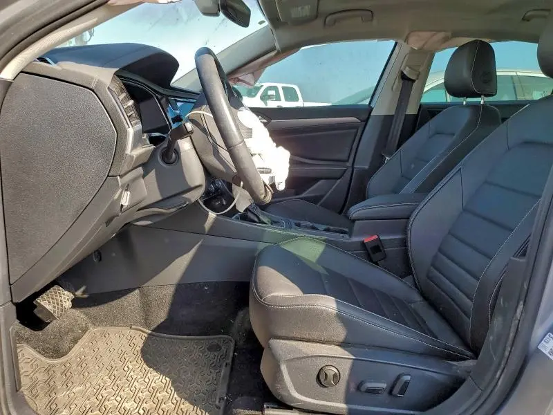 2024 VOLKSWAGEN JETTA SE  