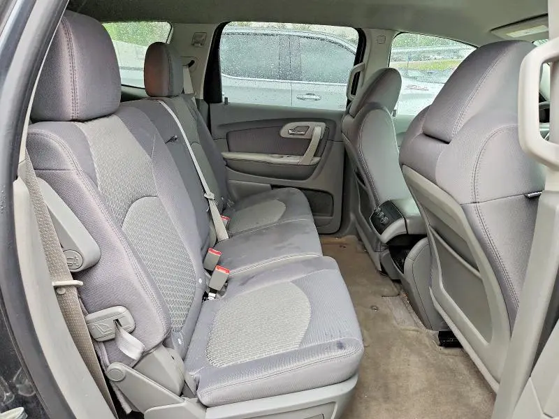 2012 CHEVROLET TRAVERSE LS  