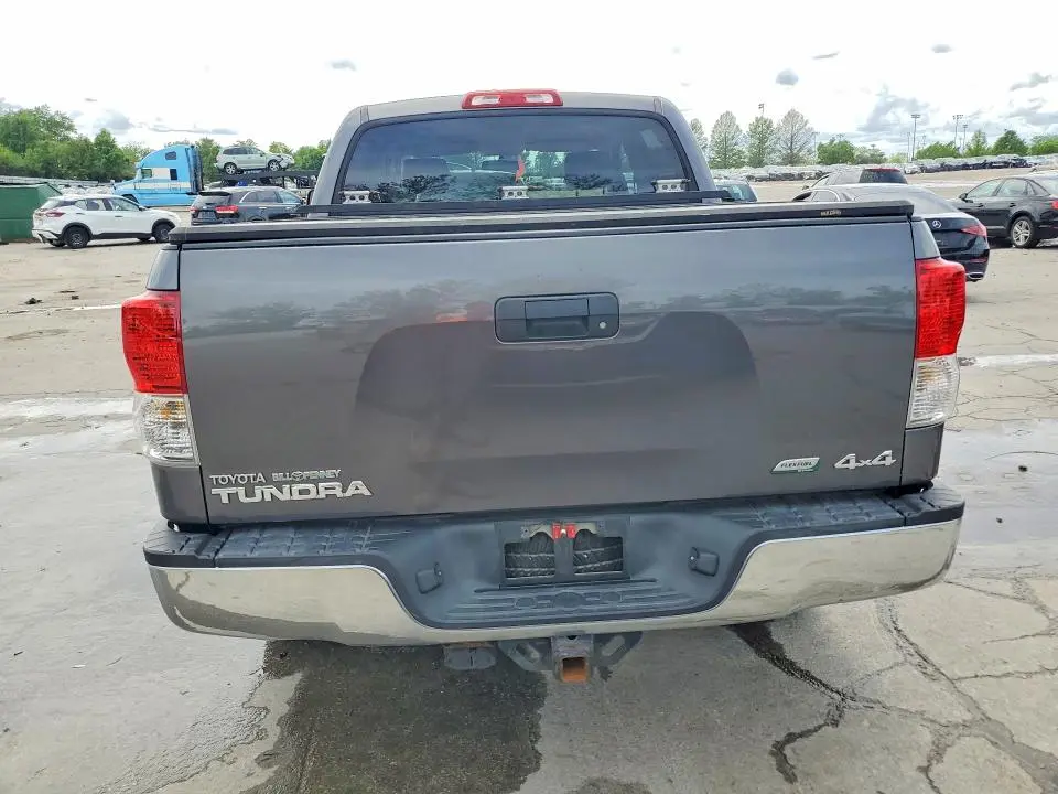 2011 TOYOTA TUNDRA CREWMAX SR5  