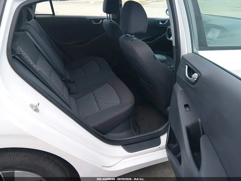 2018 HYUNDAI IONIQ HYBRID BLUE