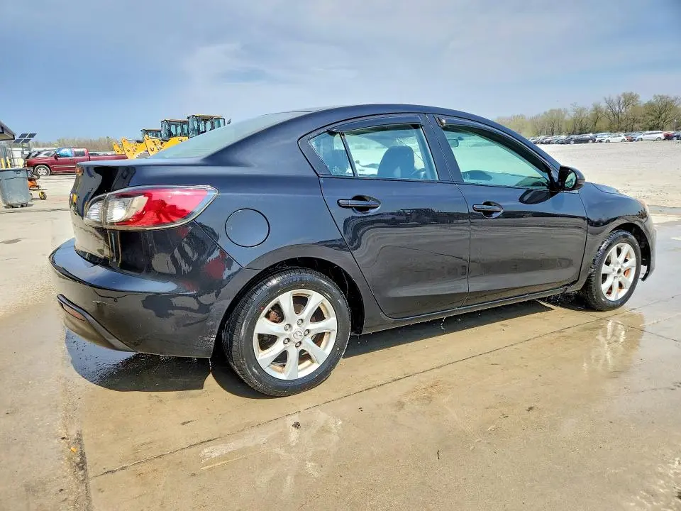 2011 MAZDA 3 I  