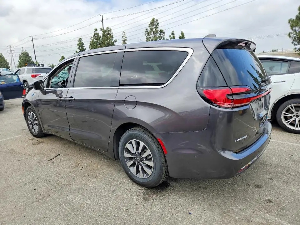 2022 CHRYSLER PACIFICA HYBRID TOURING L  