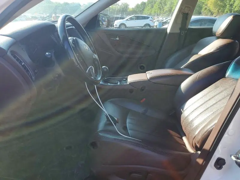2017 INFINITI QX50 BASE  